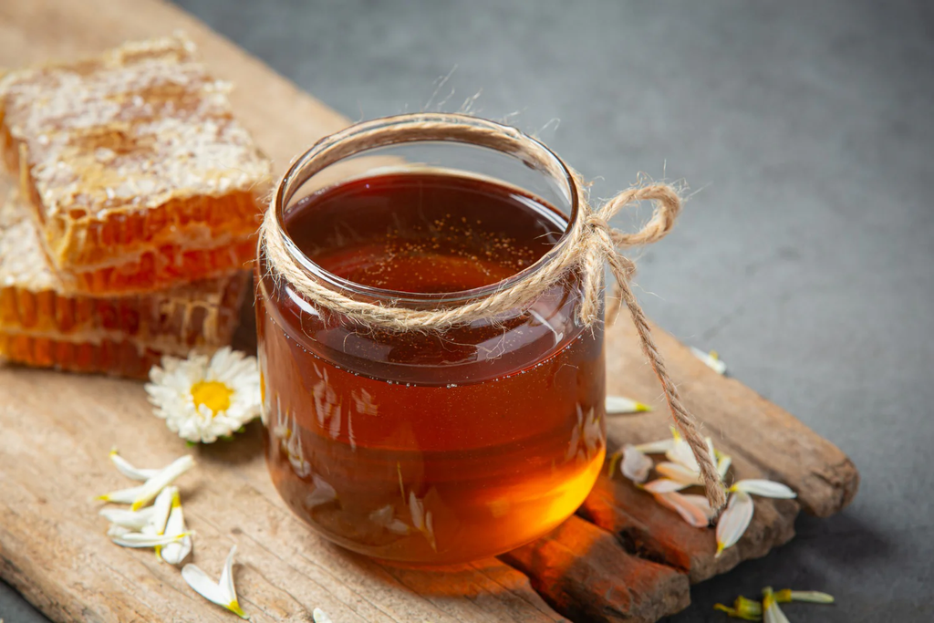 Sweet Immunity: How Medhavi Superfoods Honey Keeps You Healthy This Monsoon
